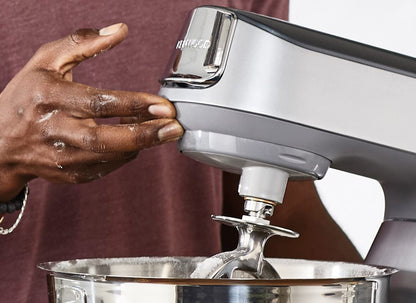 Kenwood Titanium Chef Baker KVC85.004SI Küchenmaschine mit integrierter Waage & Pasta-Set MAX980ME Zubehör für Kenwood Küchenmaschinen